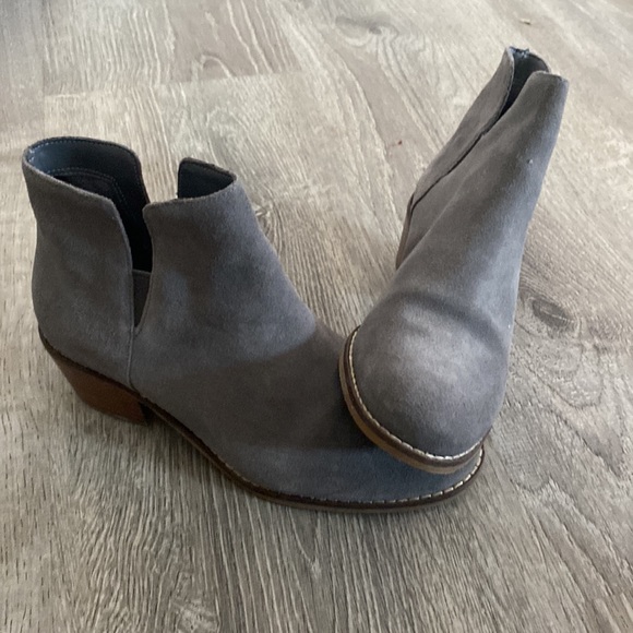 NWT, Cole Haan Women's Abbot Bootie  Stormcloud Suede - Picture 3 of 3